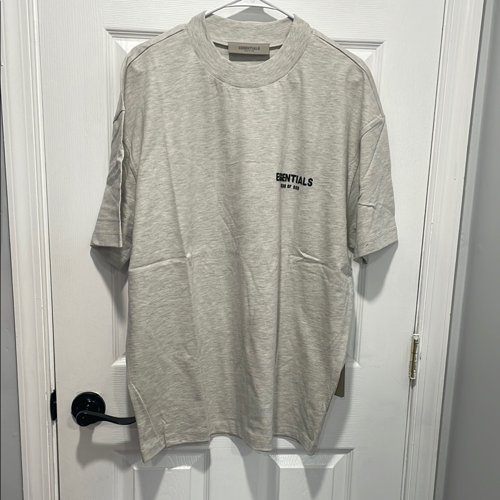 Feat of God Essentials Gray Men's T-Shirt size medium